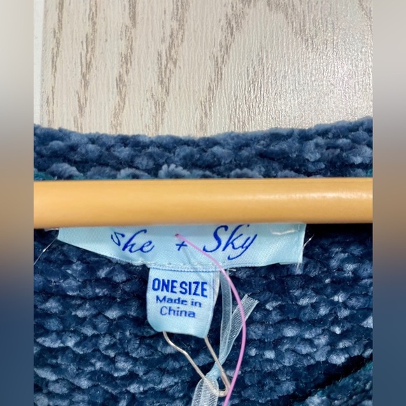 She & Sky One Size Teal Balloon Sleeve “ Bless Your Heart” Sweater - Picture 4 of 5